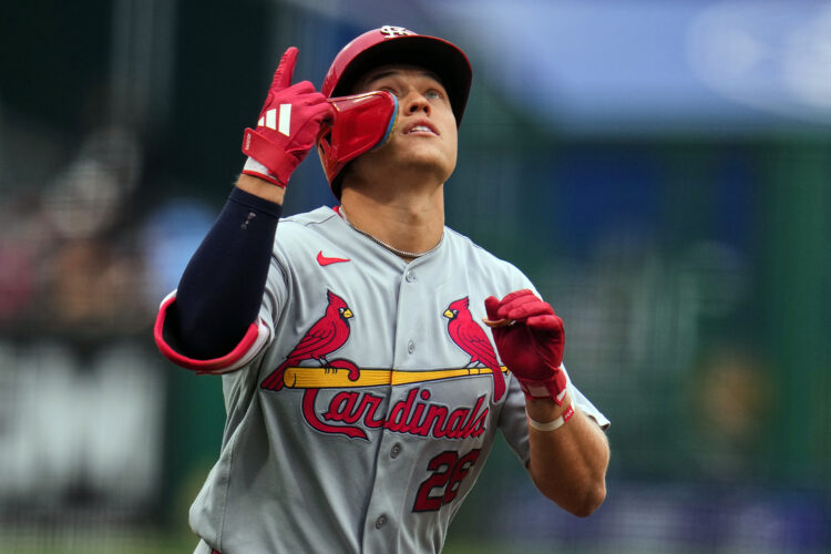 Cardinals get to Skenes early, complete sweep of Pirates